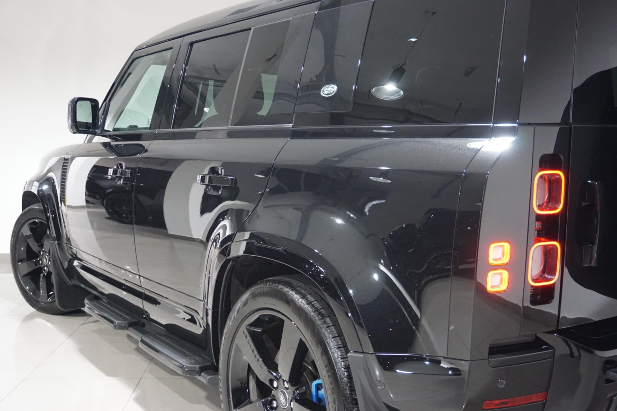 Land Rover Defender 110 5.0 P525 V8 Auto 4WD Euro 6 (s/s) 5dr